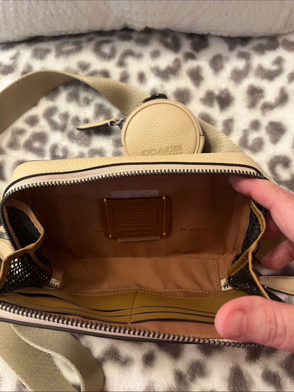 Coach Beige Crossbody Camera Bag with Coin Pouch - Picture 4 of 9